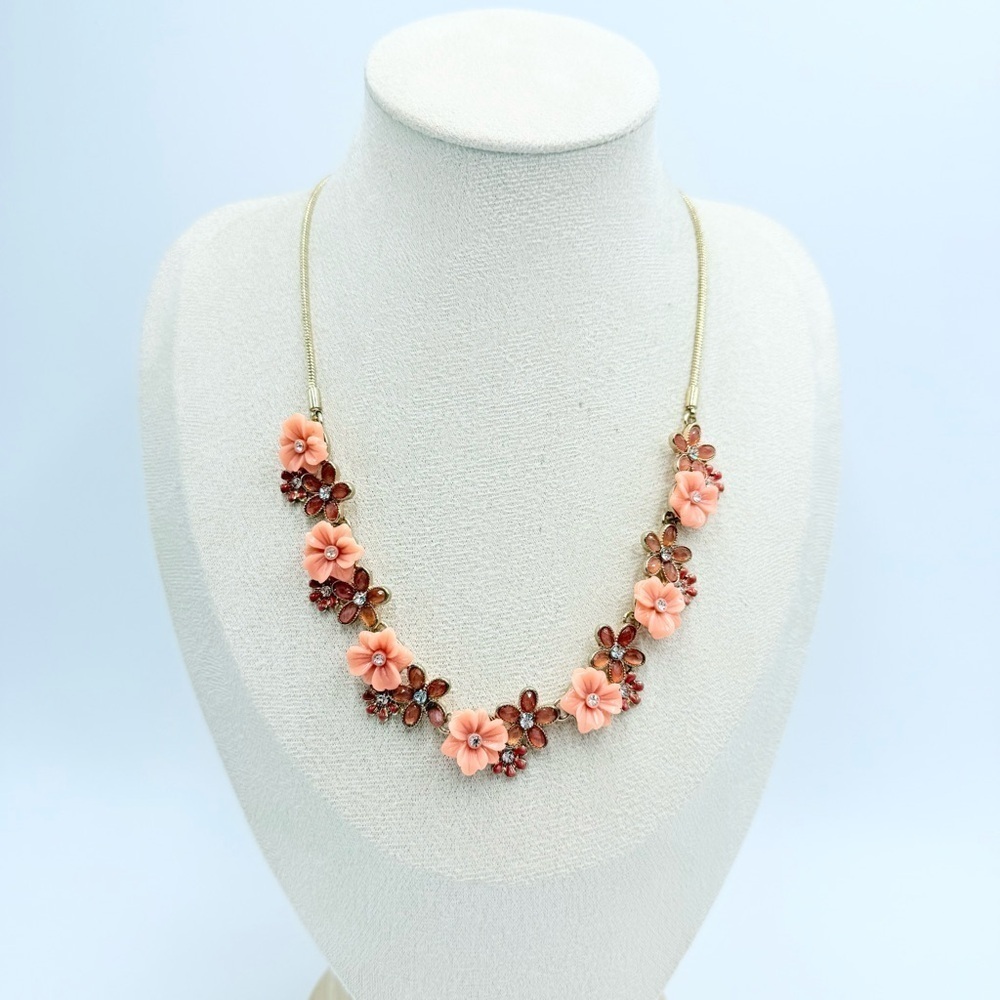 NWT Nine West Gold Tone Enamel Floral Necklace in Pink and Orange